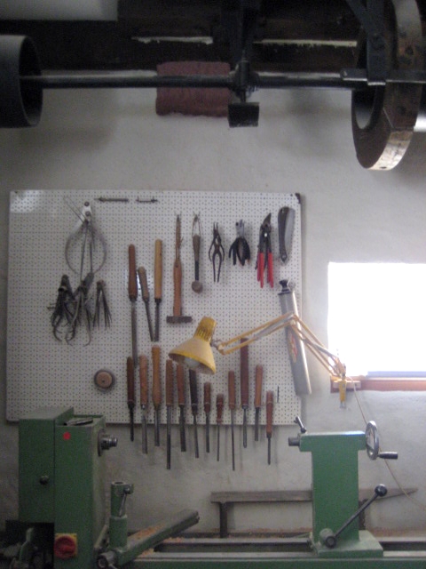 werkstatt mit drechselbank